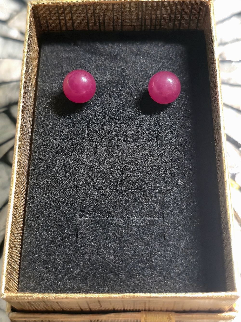 10k Yellow Gold Stud Earrings Magenta Dyed Quartz Gemstones